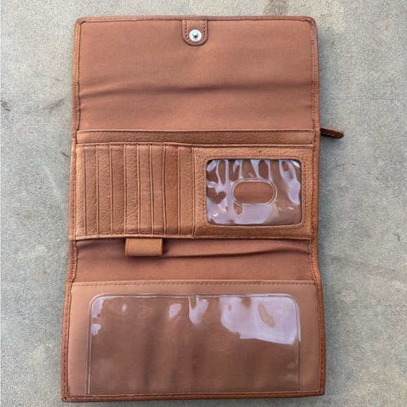 Fossil Tri-fold Tan Pebbled Leather Wallet - Picture 4 of 6